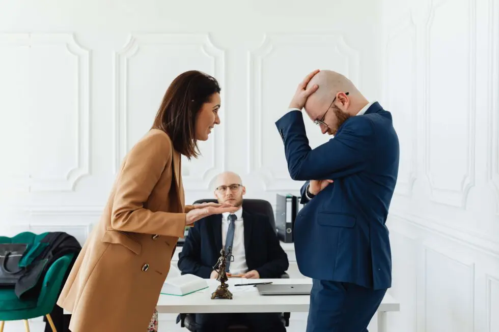 How-Does-Mediation-Differ-From-Traditional-Litigation-1-980x653.jpg